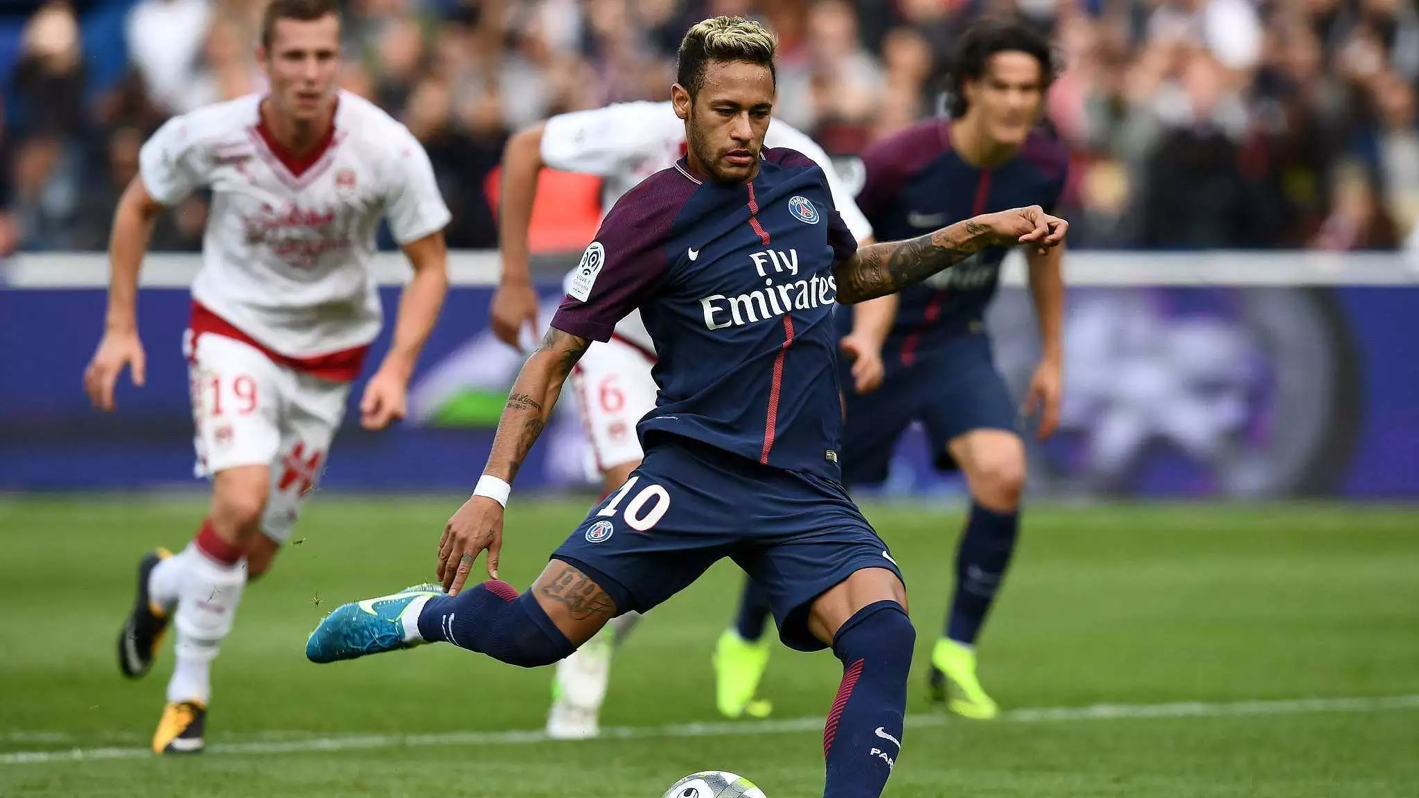 TA：若切尔西不买断桑乔，需向曼联支付500万镑.