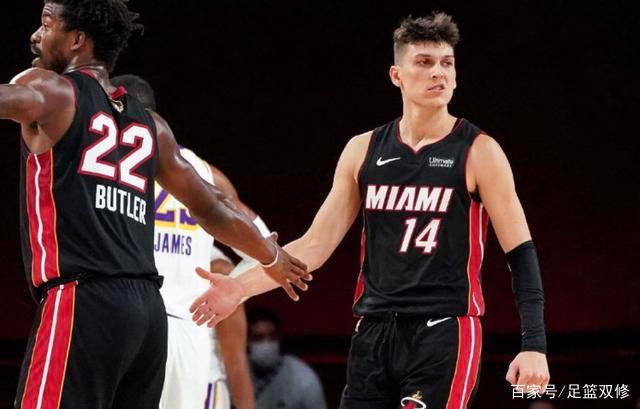 接发短球挑 接发短球挑